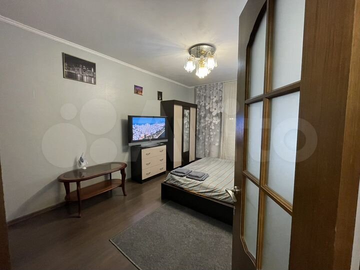 2-к. квартира, 58 м², 1/17 эт.