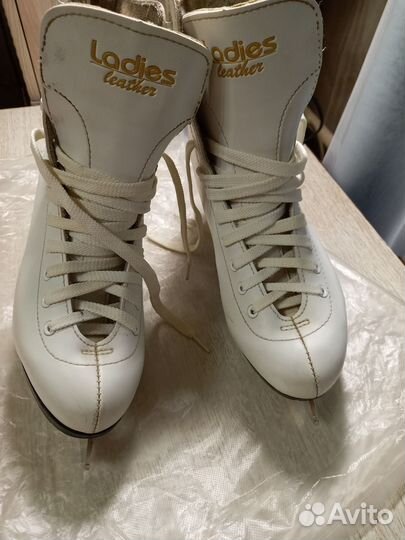 Коньки фигурные