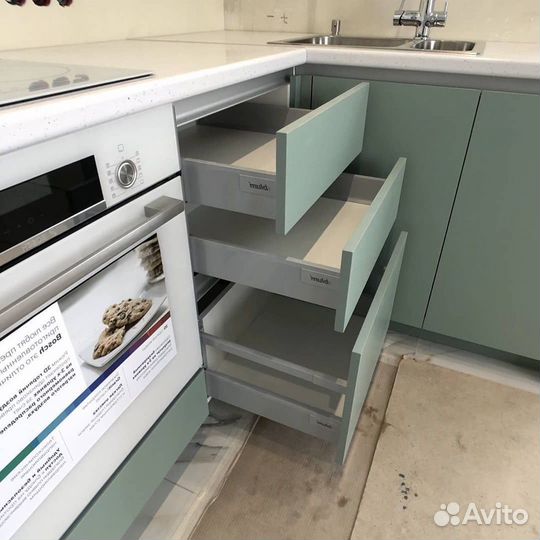 Кухонный гарнитур (любые размеры)