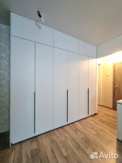 Шкаф в прихожую