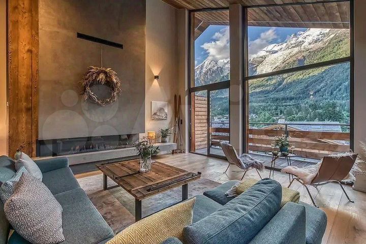 Дом 220 м² на участке 12 сот.