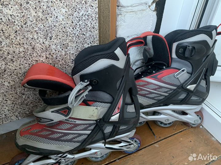 Роликовые коньки