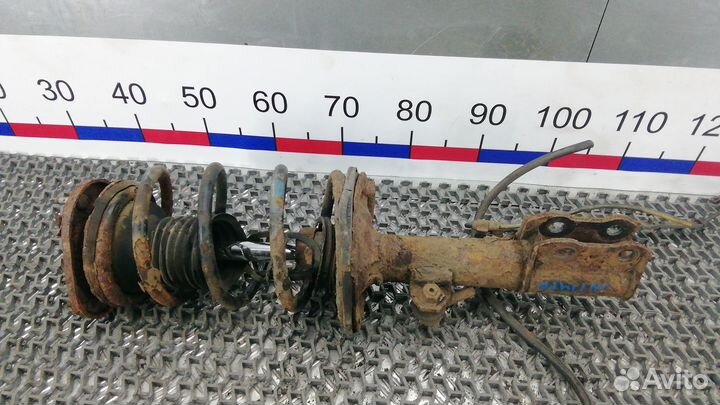 Стойка передняя Toyota Corolla (00-06 года) NZE120