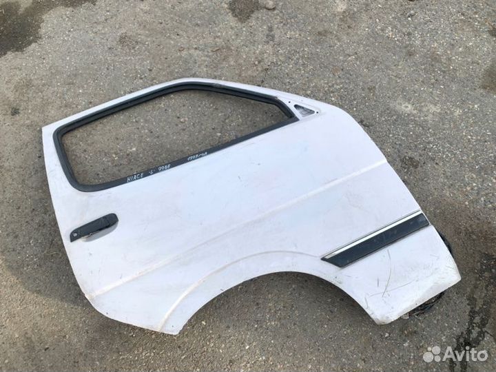 Дверь правая Toyota Hiace 1999