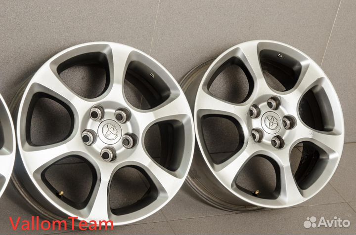 Лот KA5096 Оригинальные 17-е диски toyota