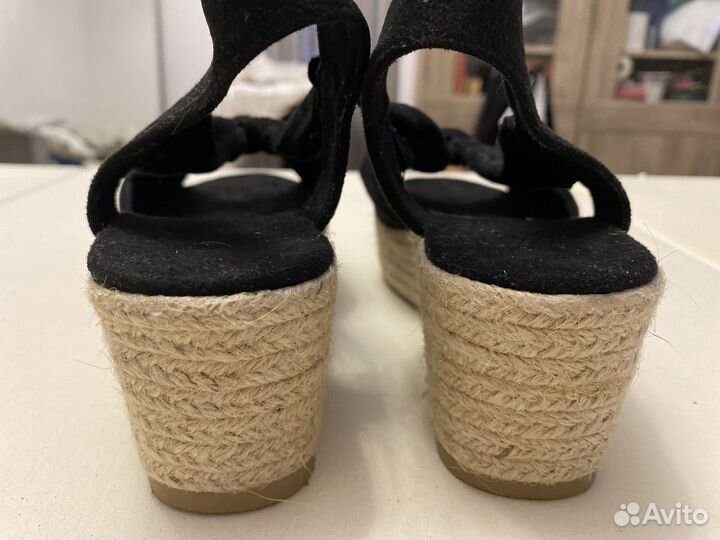 Босоножки женские 38 размер