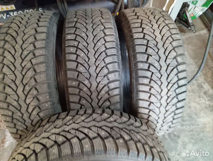 Pirelli Formula Ice 215/50 R17 95T