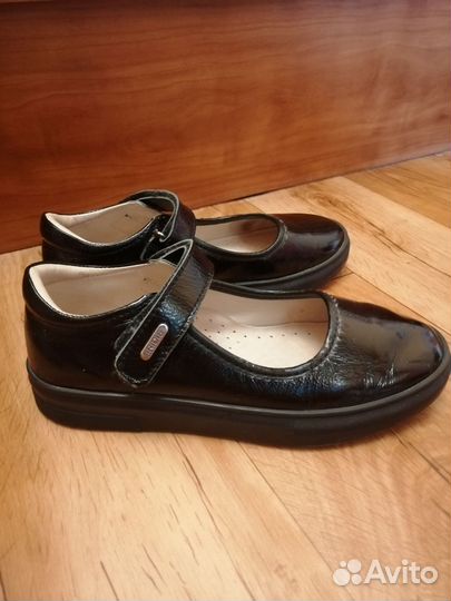 Туфли школьные черные лакированные iridis