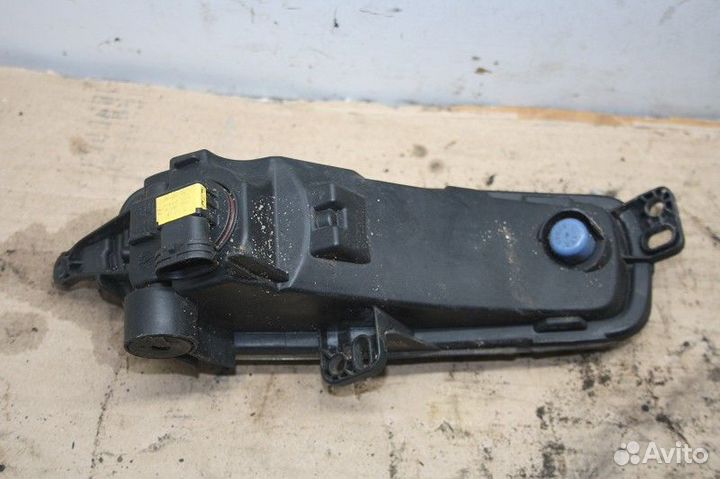 Фара противотуманная правая ford focus III 2011