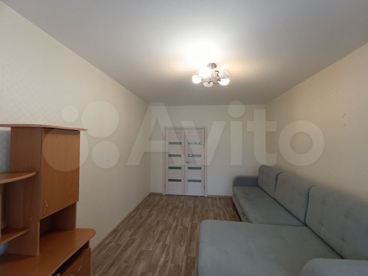 2-к. квартира, 54,4 м², 1/9 эт.