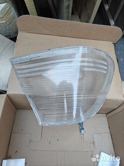 Продам фары и задний стоп сигнал