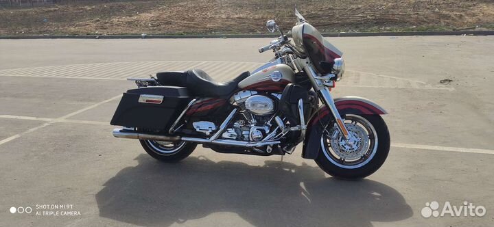 Харлей Давидсон Electra Glide