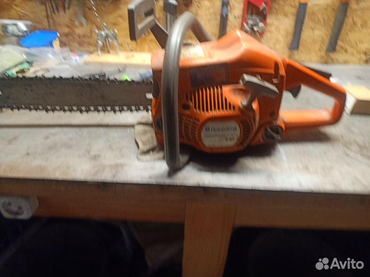 Продам бензопилу Husqvarna 142