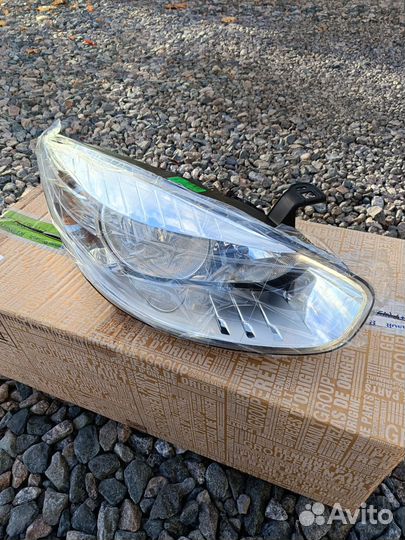 Фара Renault Fluence (L30) прав. галоген. оригинал