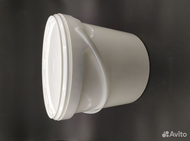 Пластиковая тара ведра банки