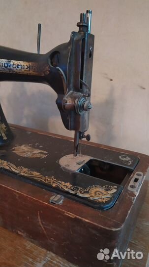 Швейная машинка Зингер ручная