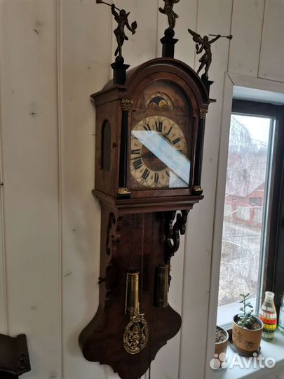 Старинные настенные часы