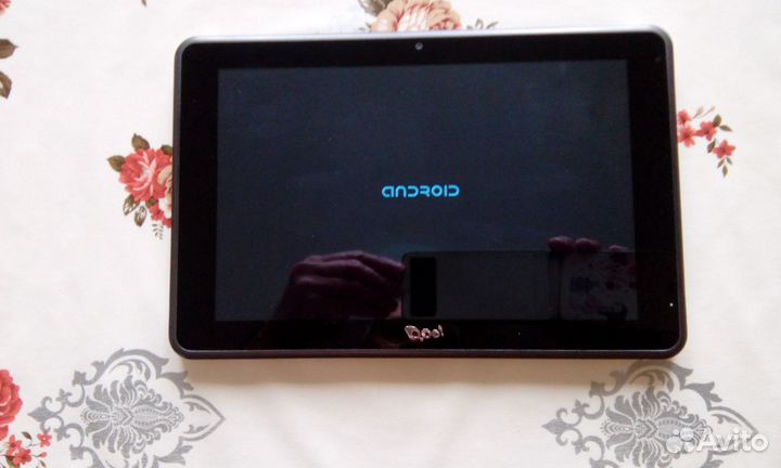 Планшет 3Q Surf Tablet PC TS1009B