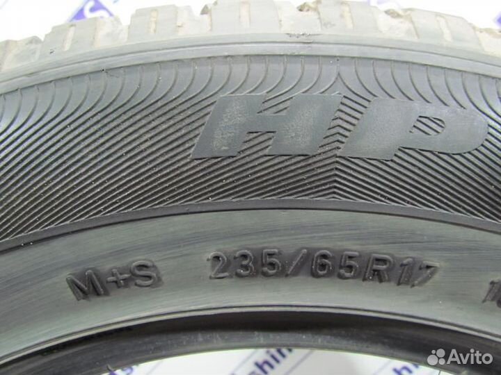 Goodyear Wrangler HP All Weather 235/65 R17 99G