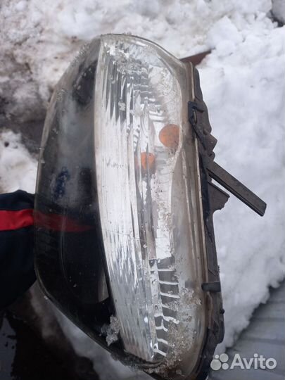 Фара левая Renault duster