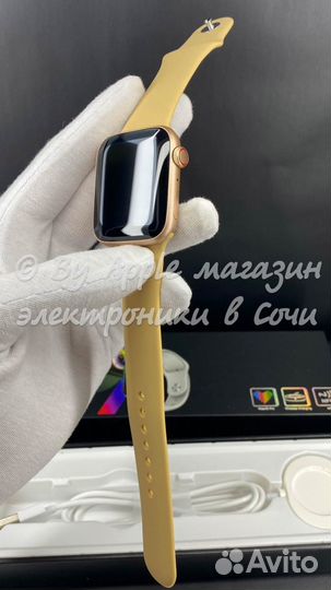Apple Watch 9 44/45 gold case