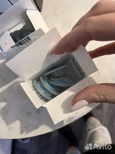 Продам контактные линзы на -2.00