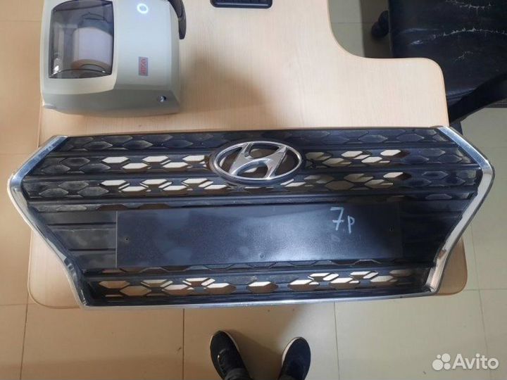 Решетка радиатора передняя Hyundai Solaris 2