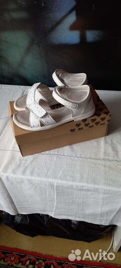 Босоножки для девочки 34