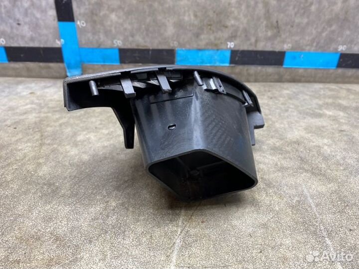 Дефлектор воздушный левый Chery M11 1 1.6 SQR481F