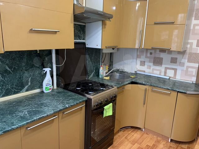 2-к. квартира, 57 м², 3/9 эт.