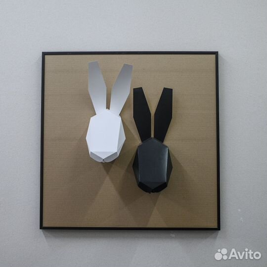 Композиция из объемных фигур в раме