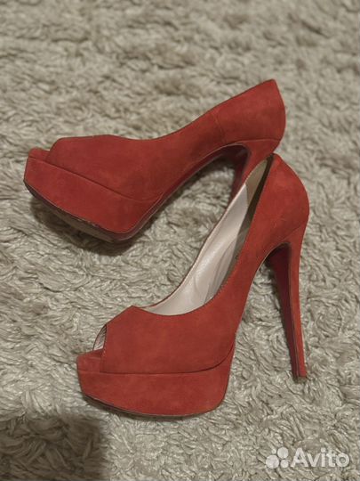 Босоножки женские 38 размер бу