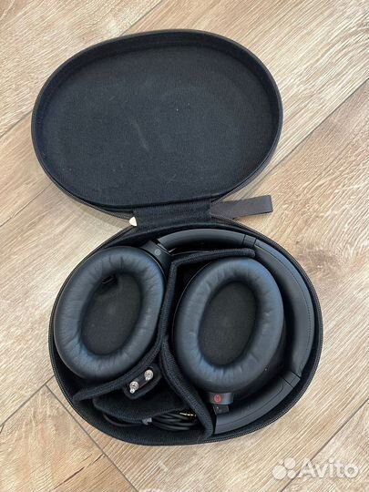 Наушники Sony WH-1000XM4