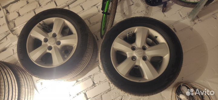 Kumho ecsta hs52 r16