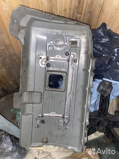 Пластиковый кожух на мотор bmw n52