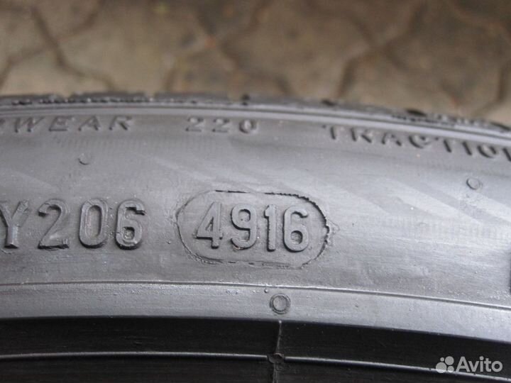 Pirelli P Zero 315/30 R21