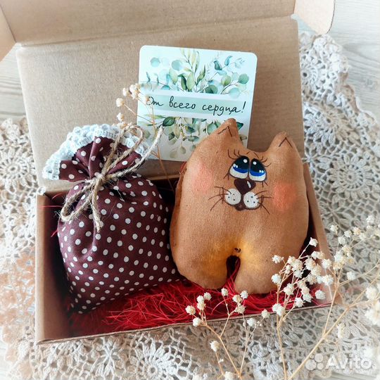 Подарок подружке маме день матери новый год котик