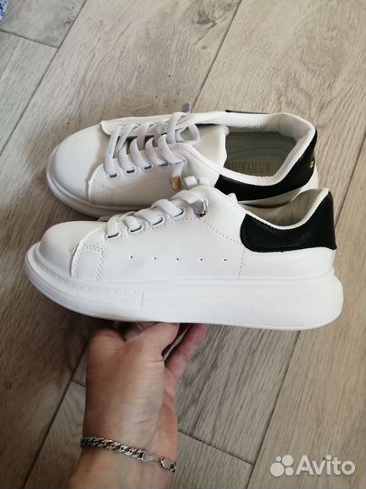 Детские новые кроссовки