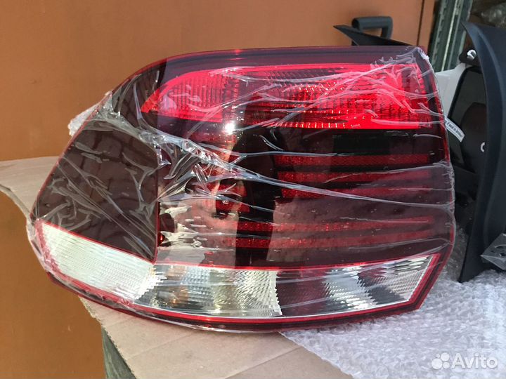 Фонарь задний левый Фольксваген поло седан GT