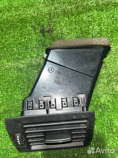 Дефлектор Мерседес Бенц w245