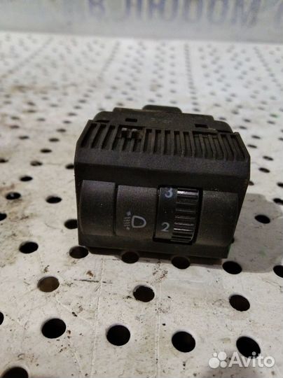 Блок управления света фар Volkswagen Polo Sedan