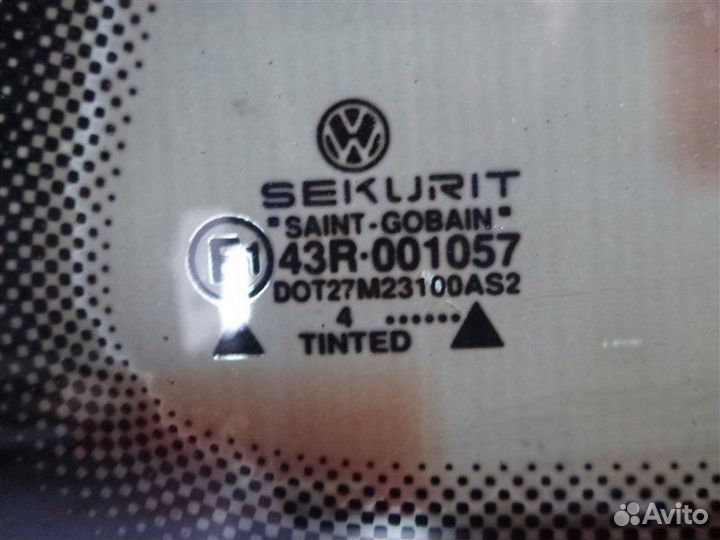 Стекло заднее правое Volkswagen Golf MK3 ABD 1994