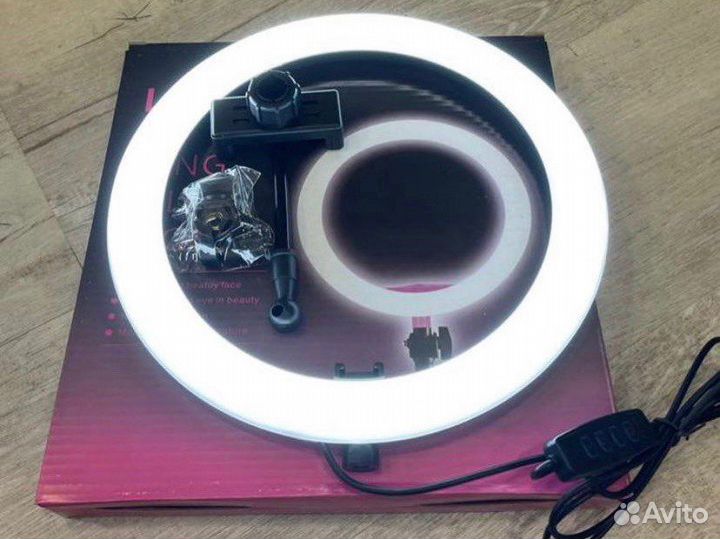 Кольцевая лампа со штативом