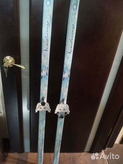 Беговые лыжи 140 см