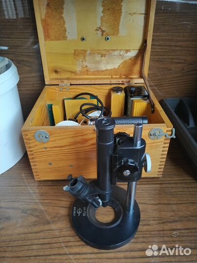 Микроскоп М-70А с подсветкой 70х и 28х