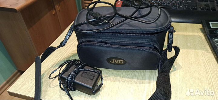 Цифровая видеокамера JVC mini DV