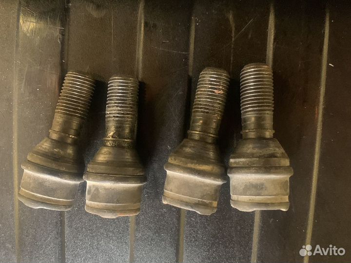 Комплект колёсных секреток бмв x5 x6