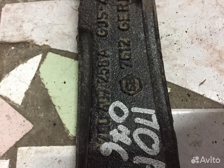 Кулак поворотный, правый Porsche Cayenne 955 4.5