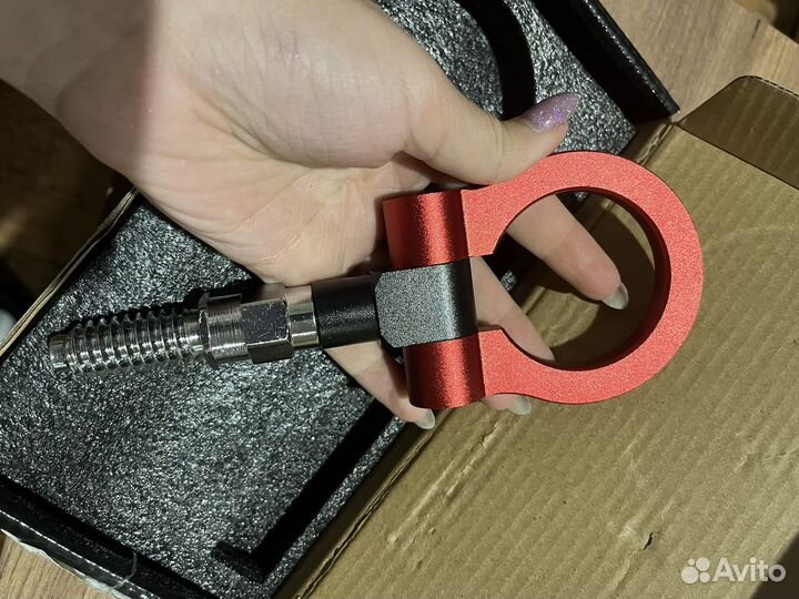 Буксировочный крюк