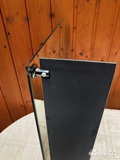 Зеркало в ванную с полочкой